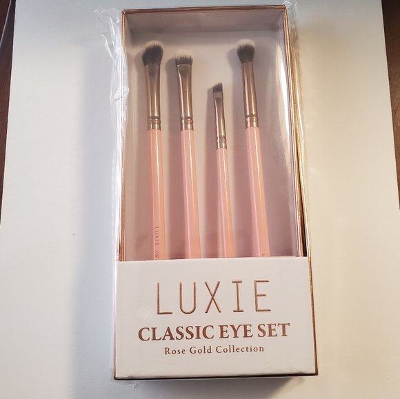 Luxie Other - Luxie eyeshadow brush set